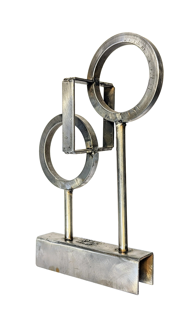 Ferrum 6 — Luis González Palacios. Acero reciclado, 35×24 cm, 2024.